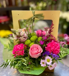 Mother's Day Flowers - Splendid Surprise
